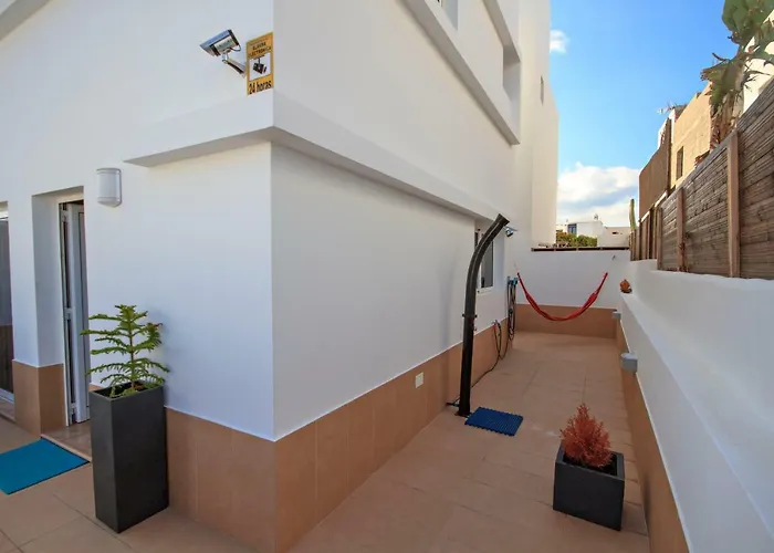 Casa Alvaria 펜션 Punta Mujeres